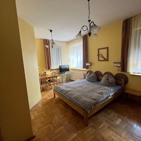 Villa Centrum With Access Kitchen (Adults Only) Grünberg Exterior foto