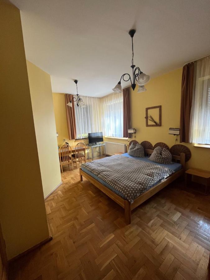 Villa Centrum With Access Kitchen (Adults Only) Grünberg Exterior foto